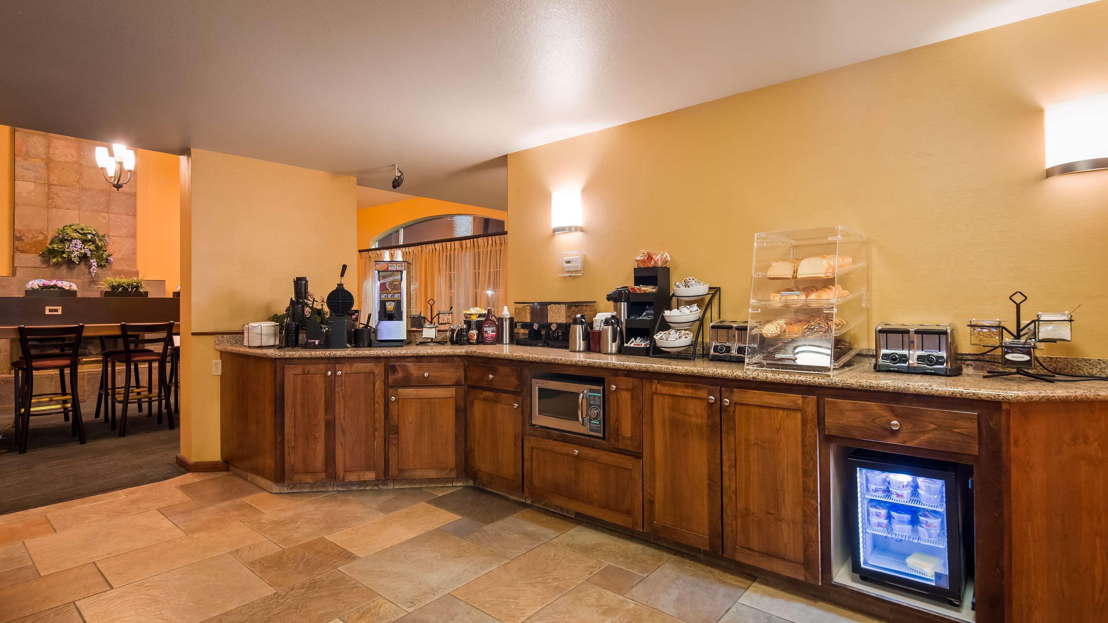 Best Western Palm Court Inn Modesto Esterno foto