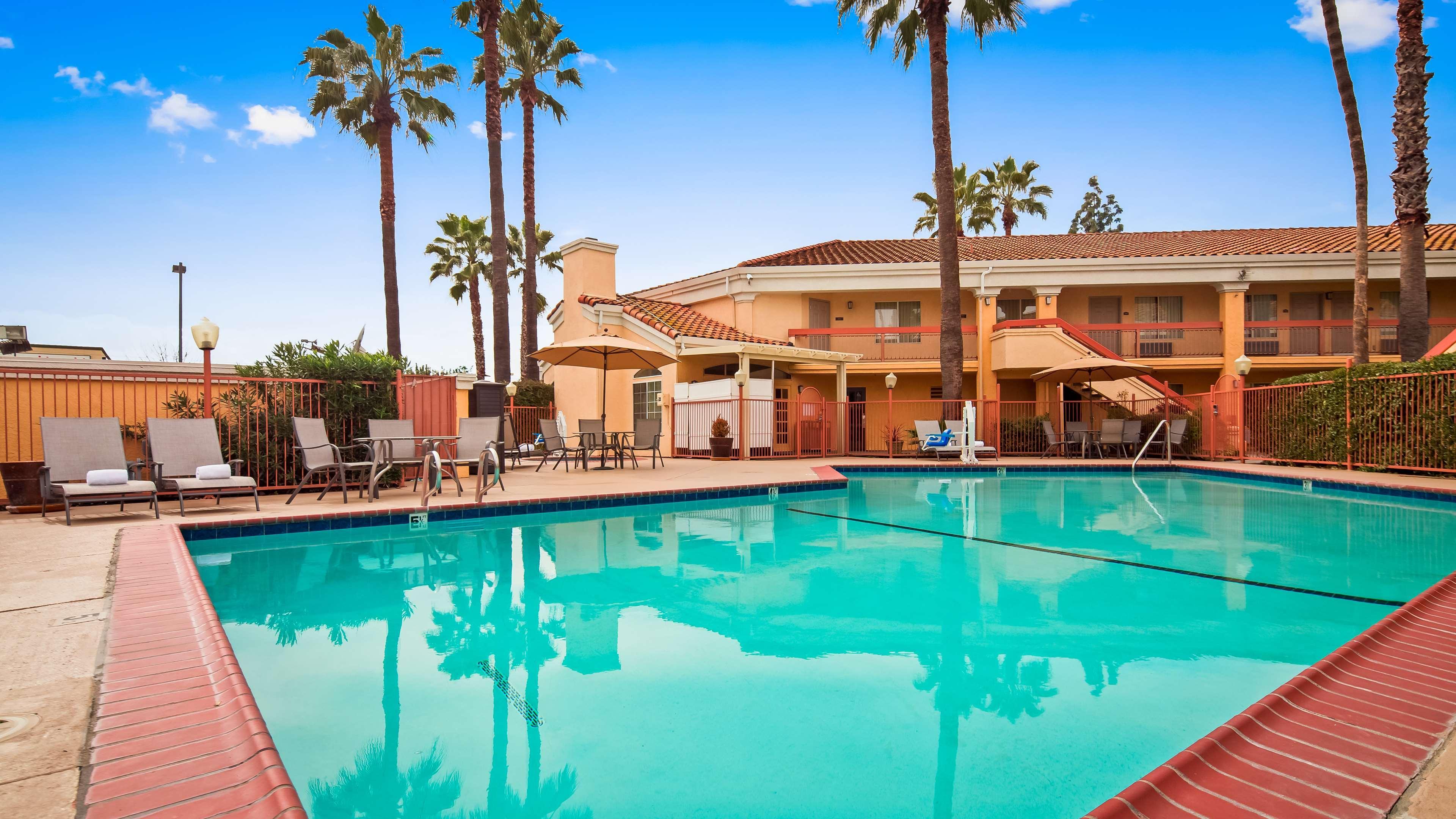 Best Western Palm Court Inn Modesto Esterno foto